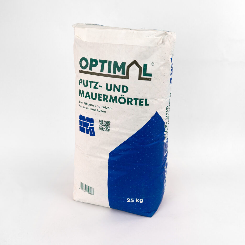 Eine Packung mit 25 kg Putz- und Mauermörtel der Marke Optimal, mit blauer und weißer Gestaltung und Aufschrift für Innen- und Außenbau.