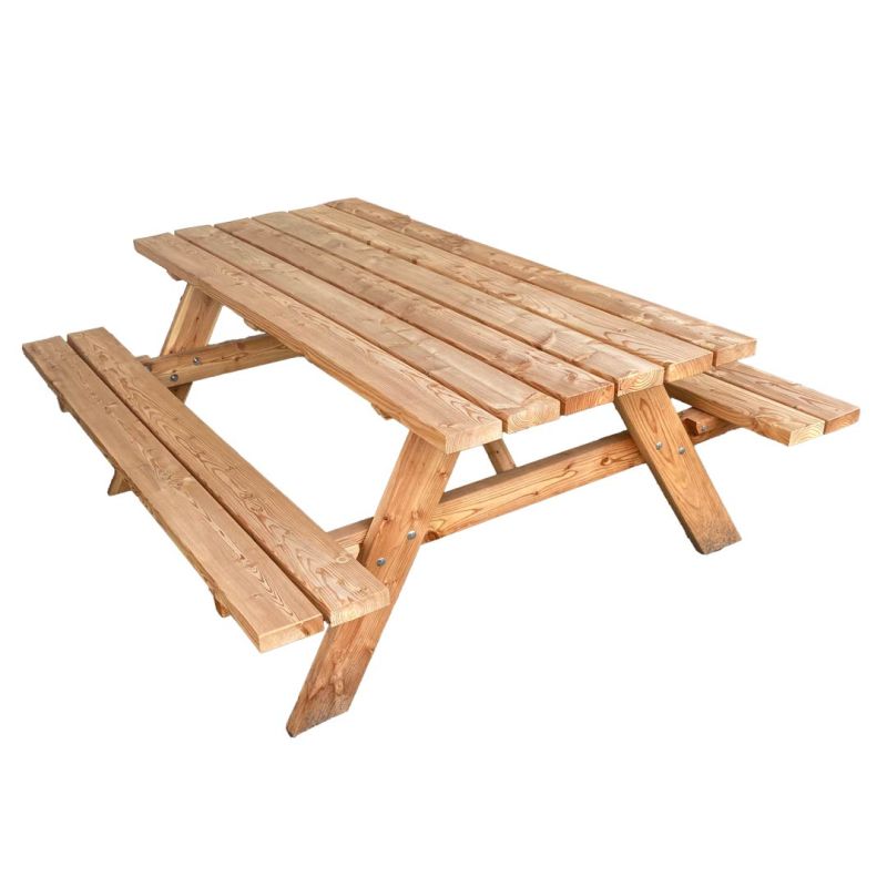 Holzpicknicktisch mit zwei integrierten Bänken.