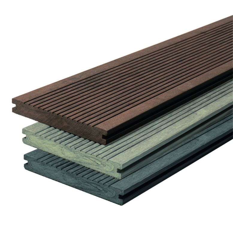 Drei übereinander gestapelte Dielen in verschiedenen Farben: Braun, Grau und Grün, mit gerillter Oberfläche.