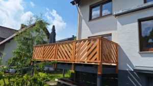 Balkongelaender_diagonale_Beplankung (3)